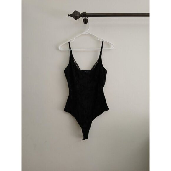 Heart & Hips Womens Med Black Crushed Velvet Lace Bodysuit Gothic Glam Strappy - Picture 2 of 9